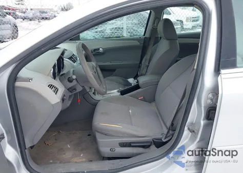 2010 Chevrolet Malibu Ls z USA, uszkodzony, nr VIN 1G1ZB5EB4AF207653